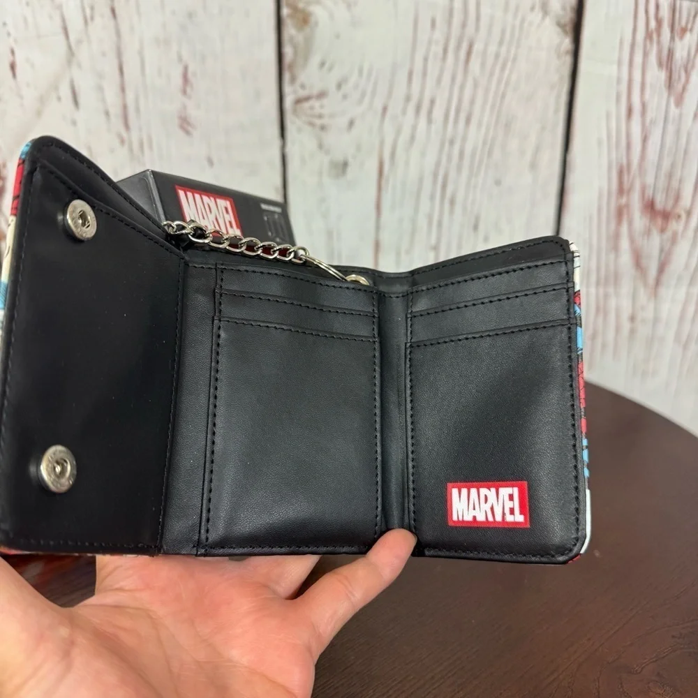 Marvel Comic Tri-Fold Wallet with chain. 90s skater boy appeal